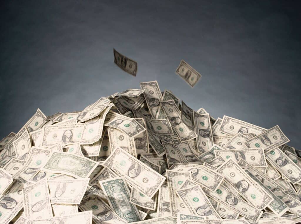 make-money-with-google-cloud cash pile